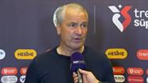 Konyaspor futbolcularının maç sırasında sevinç yaşadığı an
