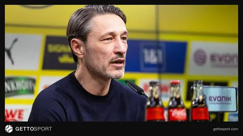 Niko Kovaç mətbuat konfransında danışarkən