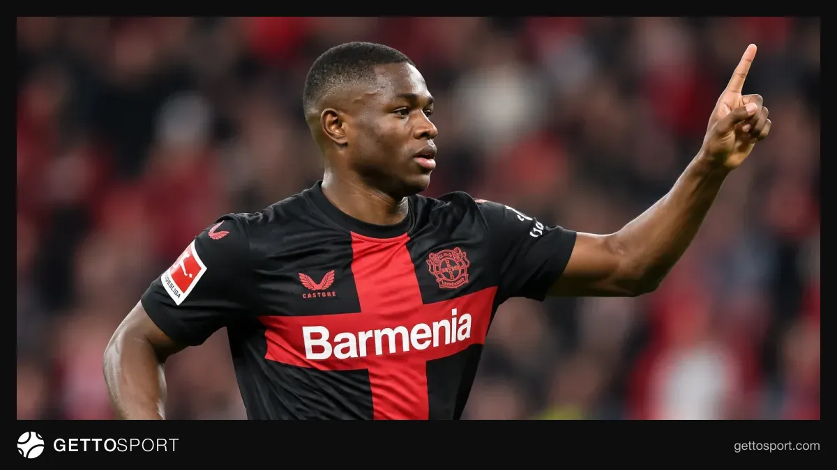 Kristian Kofane Bayer Leverkusen formanı geyinmiş futbolçu