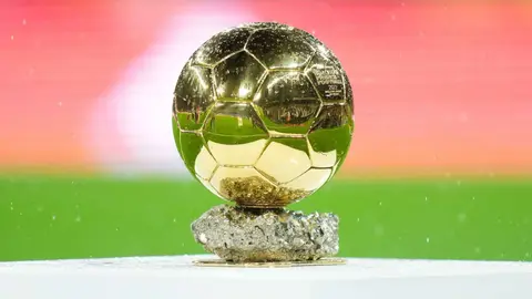 Kriştiano Ronaldo Qızıl Top mükafatı ilə