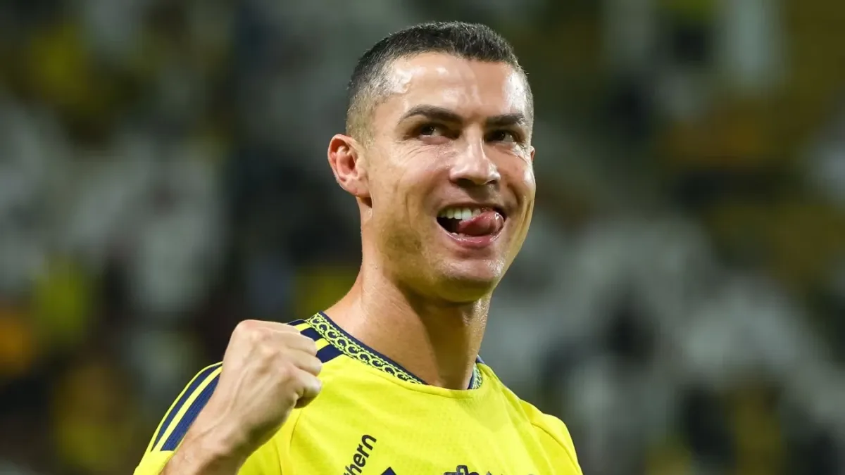 Kriştiano Ronaldo top ilə qeyd-şəkil qol sevinci Ər-Riyad