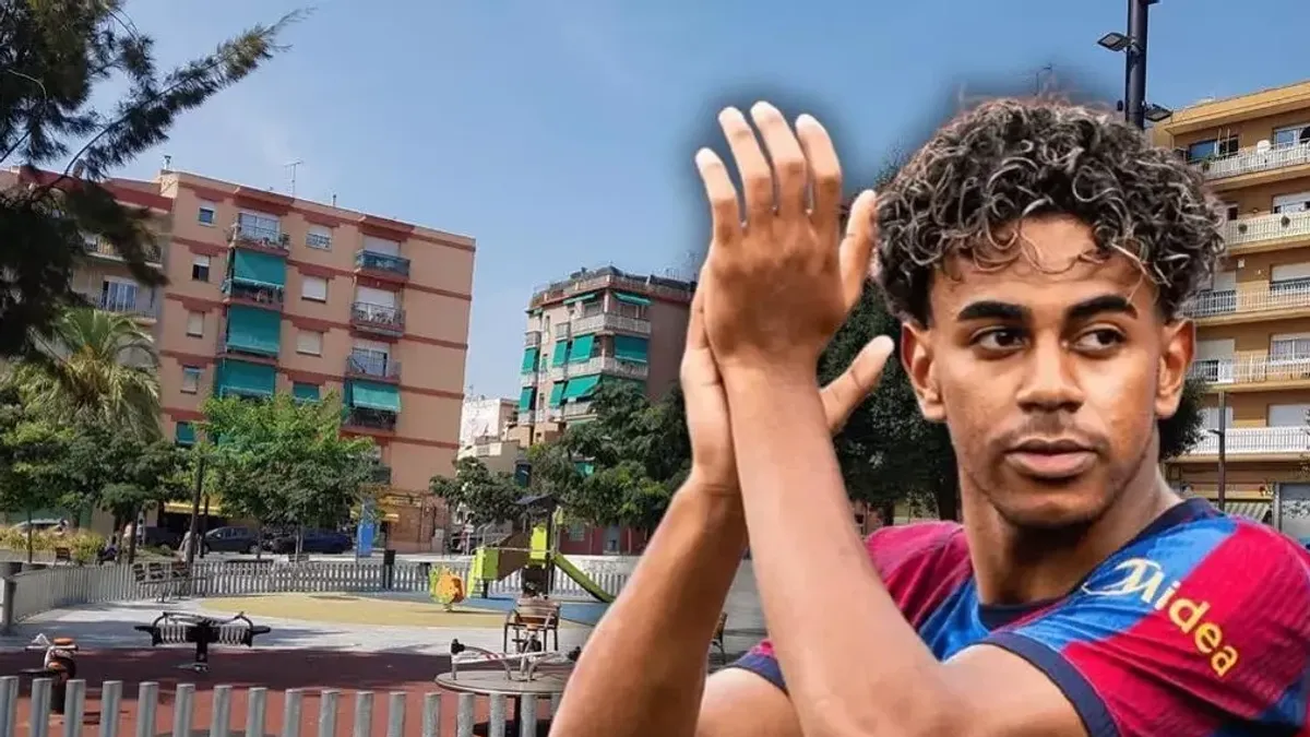Lamin Yamalın Rokafondakı divar rəsmi və futbol meydançası