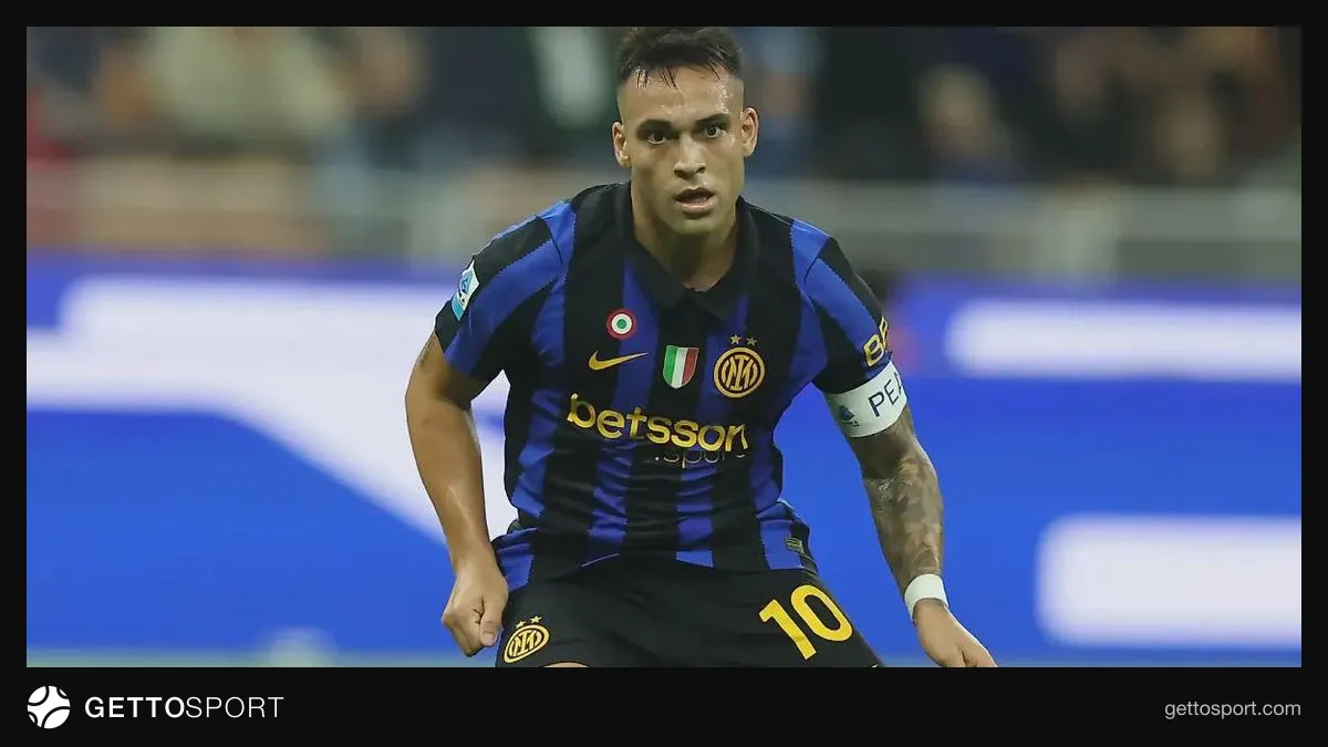 Lautaro Martines zədələnib, köməkçiləri onu müayinə edir