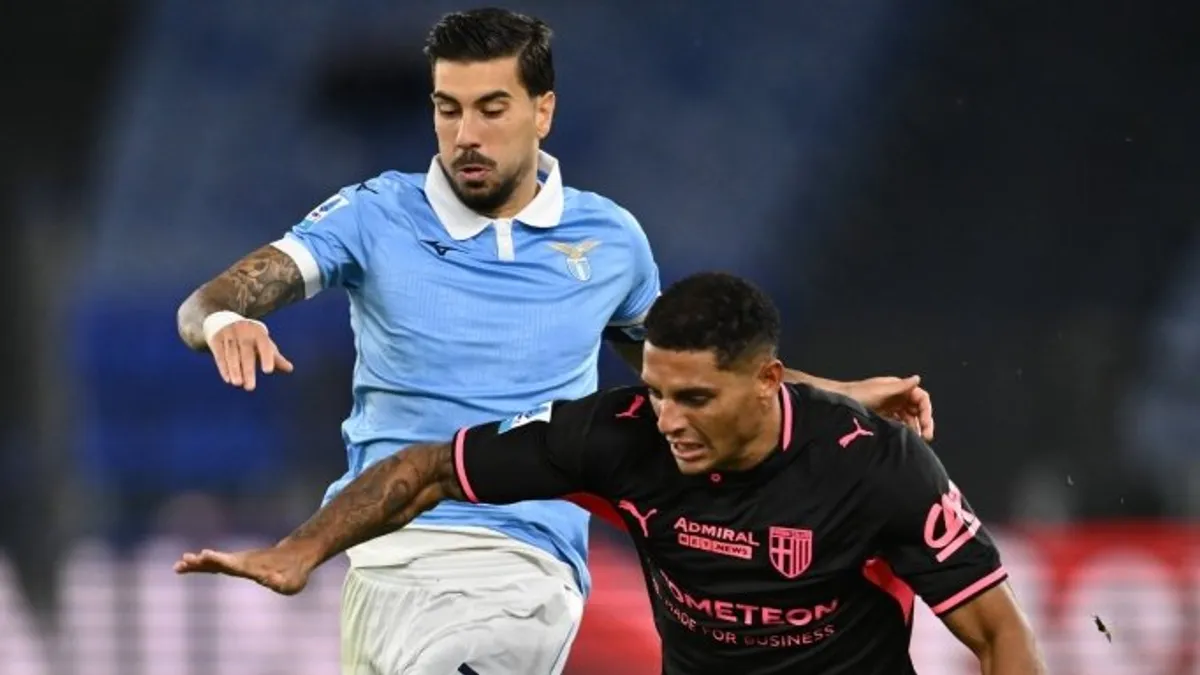Lazio oyuncuları Olimpico Stadı'nda gol sevinci yaşarken