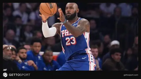 LeBron Ceyms Filadelfiya Siksers formasında oyunda