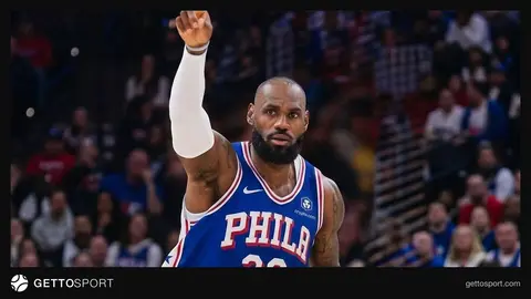 Ceff Tiq podkast studiyasında LeBron Ceymsin oyunundan kadrlar barədə danışarkən