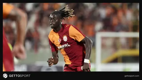 Lesley Ugochukwu Galatasaray formasıyla sahada düşünceli