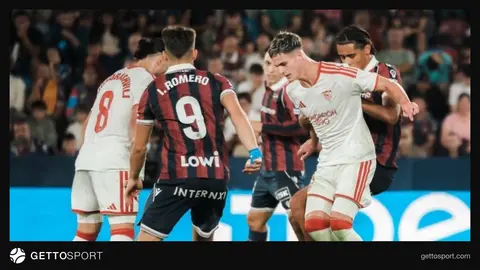 Levante ve Sevilla oyuncuları son dakikalarda mücadele ederken