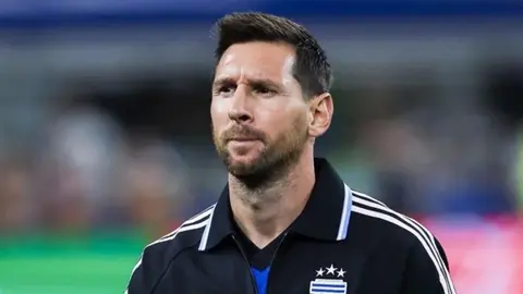Lionel Messi ve Can Uzun görseli