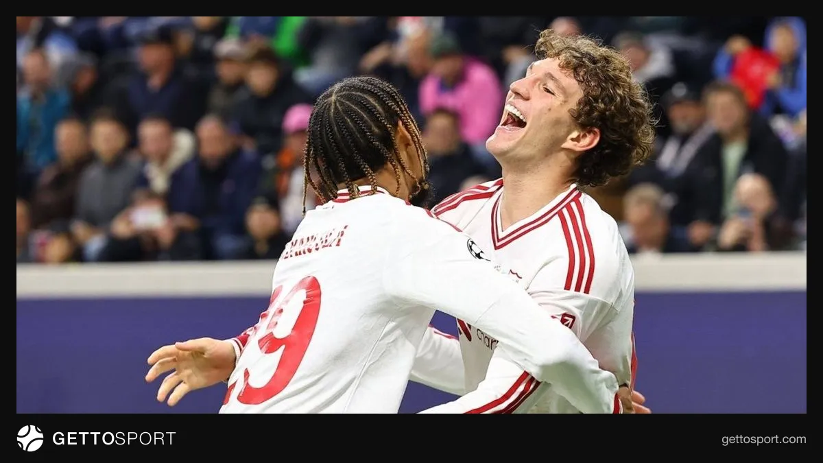 Liverpool oyuncuları Barcola ve takım arkadaşları gol sevincinde