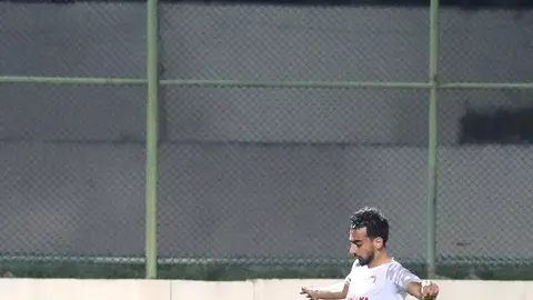 İmişli və Araz-Naxçıvan futbolçuları tribunada oturur