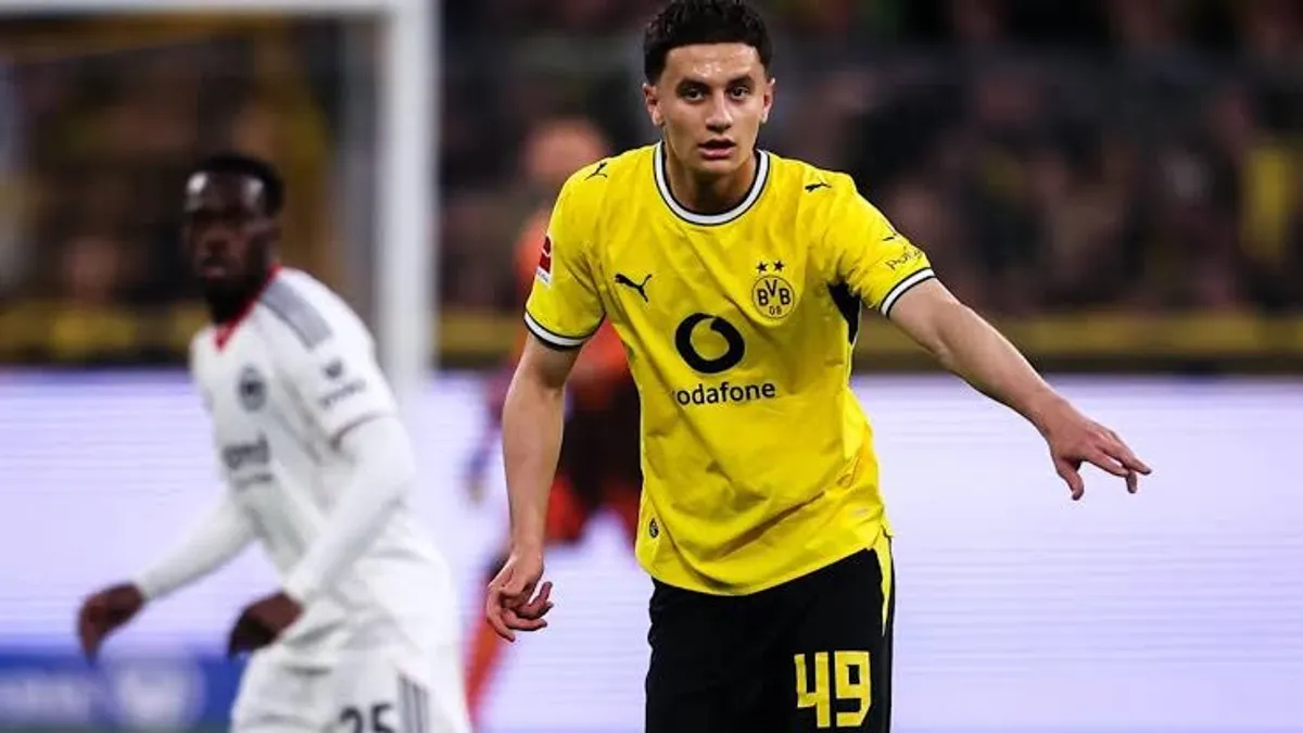 Luka Recciani Borussia Dortmund formasında meydanda