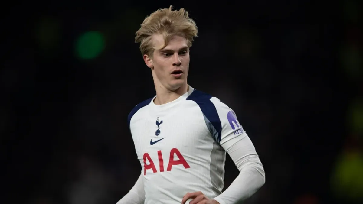 Lukas Berqvall Tottenhem forması ilə meydanda