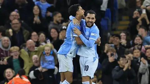 Etihad Stadı'nda penaltı atışlarını kullanan Manchester City ve Brighton oyuncuları