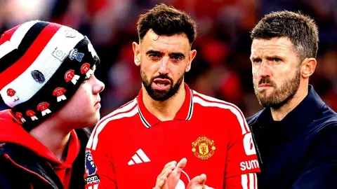 Michael Carrick maç sonrası taraftar tepki gösterirken konuşuyor