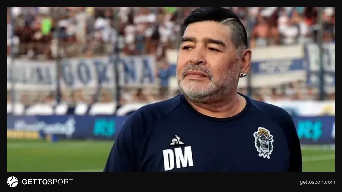 Dieqo Maradona və hüquq sənədləri simvolik şəkil