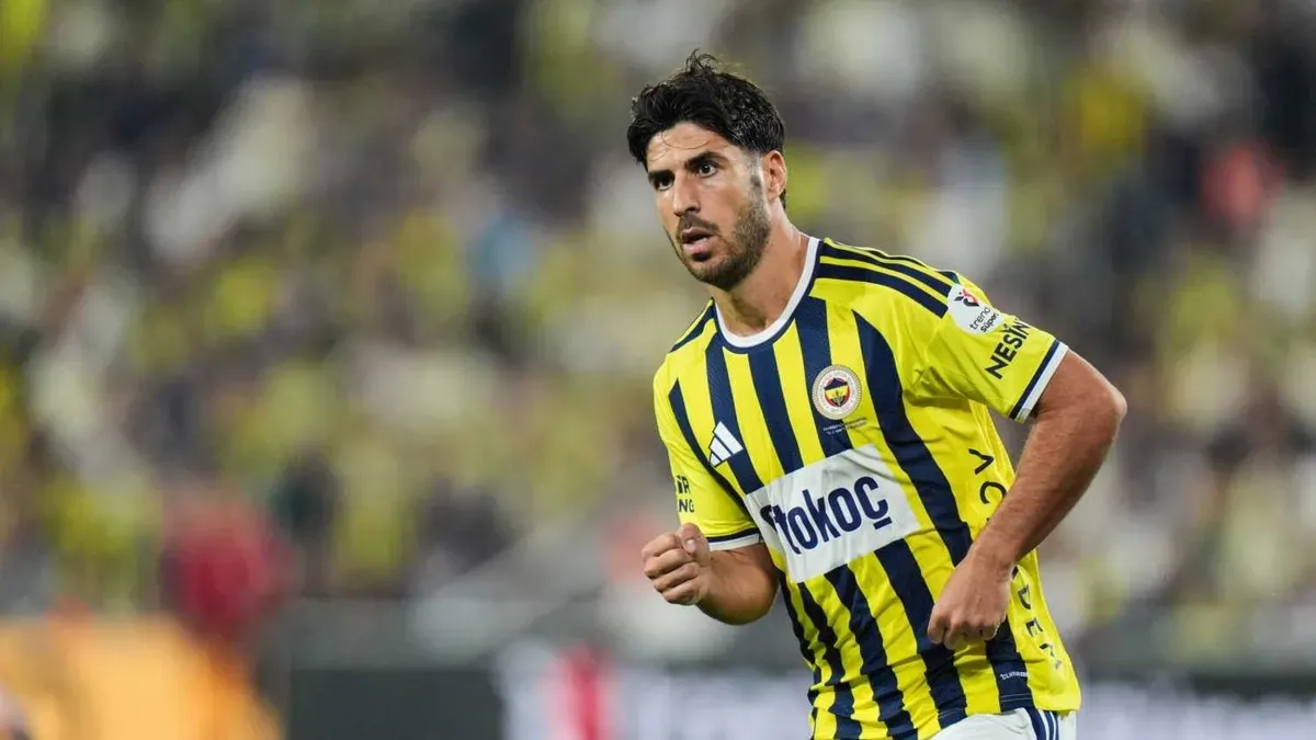 Marco Asensio hastanede veya ameliyattan sonra sedyede