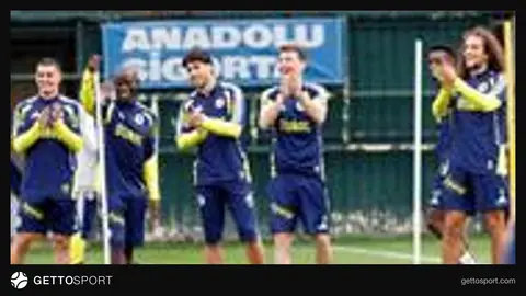 Samandıra'da Asensio, Greenwood ve Ederson'un antrenmanda birlikte çalışması