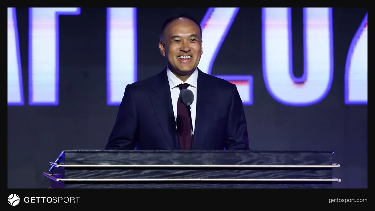 Mark Tatum video konferansta konuşurken