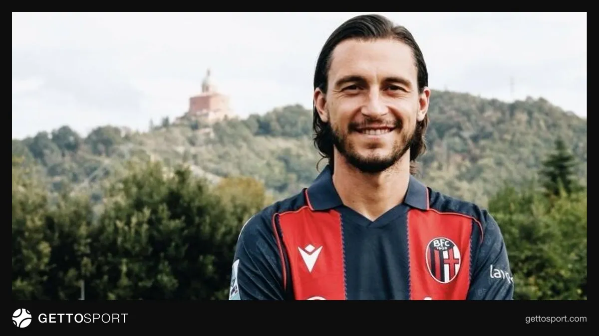 Matteo Darmian kırmızı-beyaz Bologna formasıyla