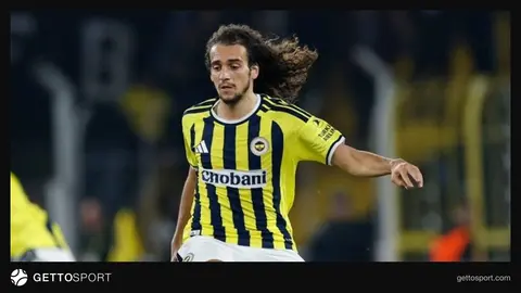 Matteo Guendouzi Fenerbahçe formasını giyerken maç anı