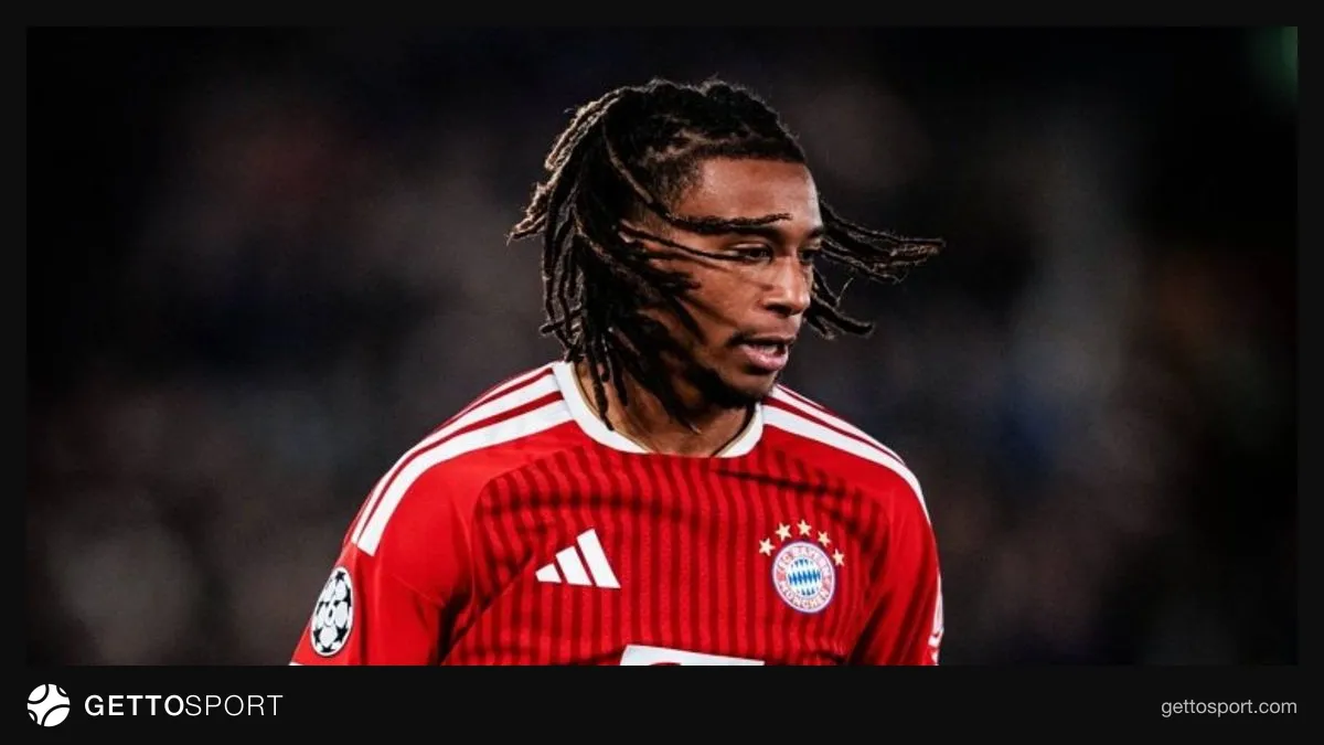 Maykl Olise Bayern formasında qol sevinci