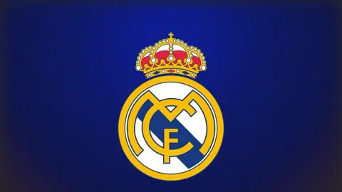 Kilian Mbappe Real Madrid forması ilə stadionda
