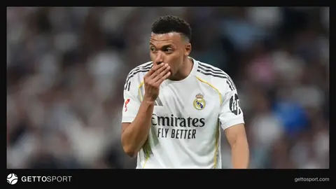 Kilian Mbappe Madrid Real formasında sahədə