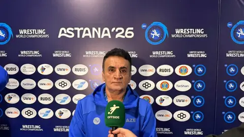 Məhəmməd Bəna müsahibədə danışarkən