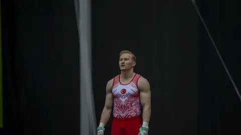Mehmet Ayberk Koşak halka aleti performans anı