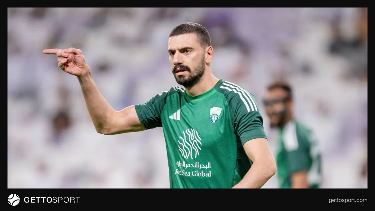 Merih Demiral Al-Ahli formasıyla basın açıklaması yaparken