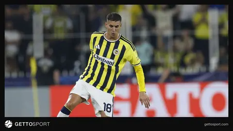 Mert Müldür antrenmanda bireysel çalışma yaparken