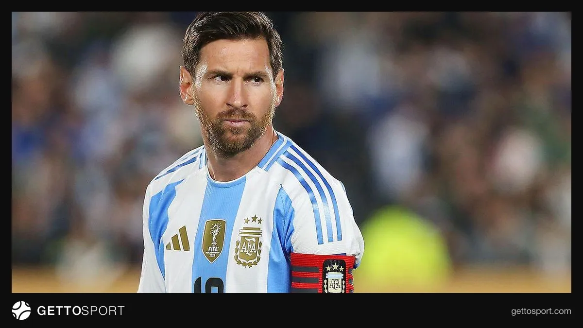 Messi ChatGPT reklamında şahmat lövhəsinə baxır