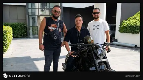 Mesut Özil'in 2015 model özel tasarım motosikleti
