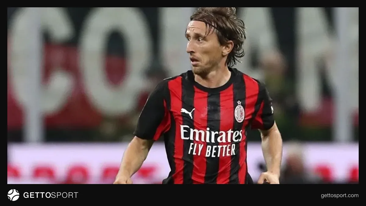 Milan loqosu, Luka Modriç və Yasin Ayari ilə Aleks Skottun portretləri