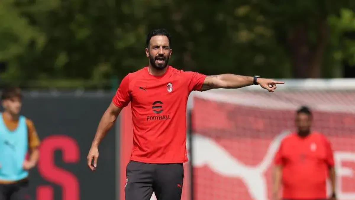 Milan sahibi Gerri Kardinal və baş məşqçi Ruben Amorim birgə görüntü