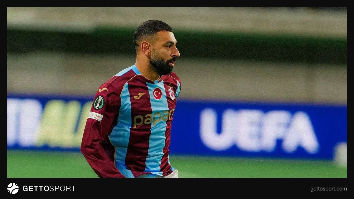 Trabzonspor formasıyla Mohamed Salah gol sevincinde