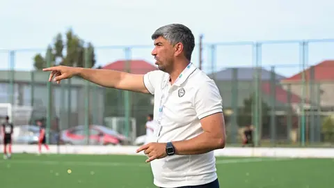 MOİK futbol komandasının baş məşqçisi İlham Yadullayev mətbuat konfransında