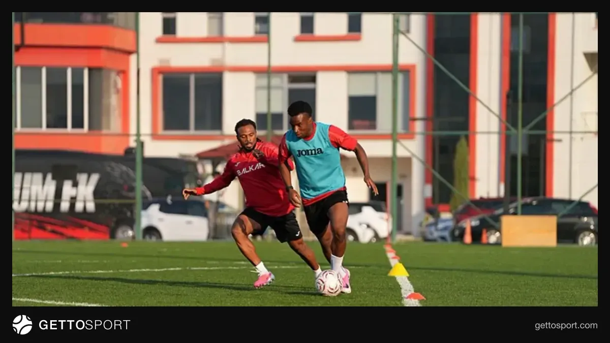 Youssoufa Moukoko Çorum formasıyla antrenmanda