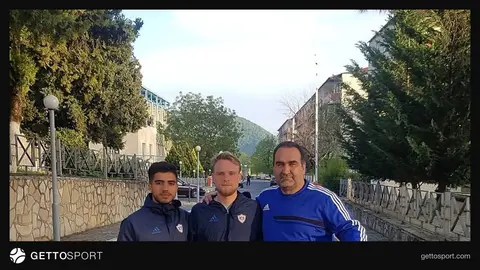 Muarem Zekiri tribunada və ya komanda skamyasında