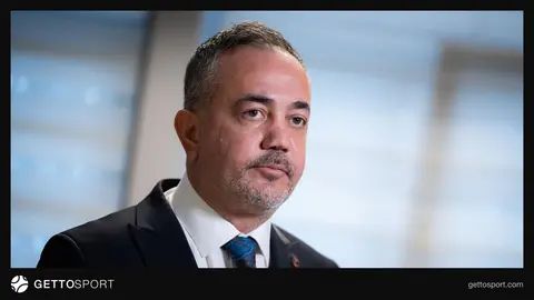 Mustafa Çakır basın toplantısında konuşurken