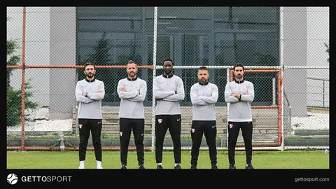 Mustapha Yatabare takım elbise ile Boluspor arka planında