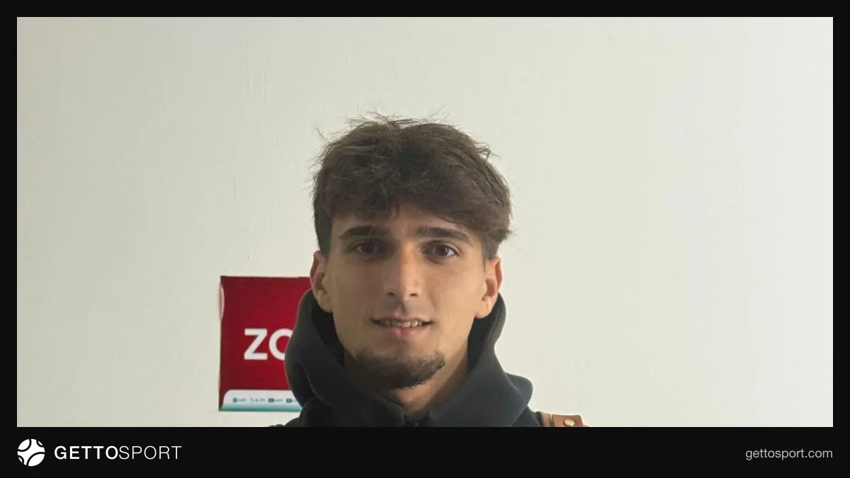 Nadir Orucov penalti vurarkən, U-20 yığma oyunundan görüntü