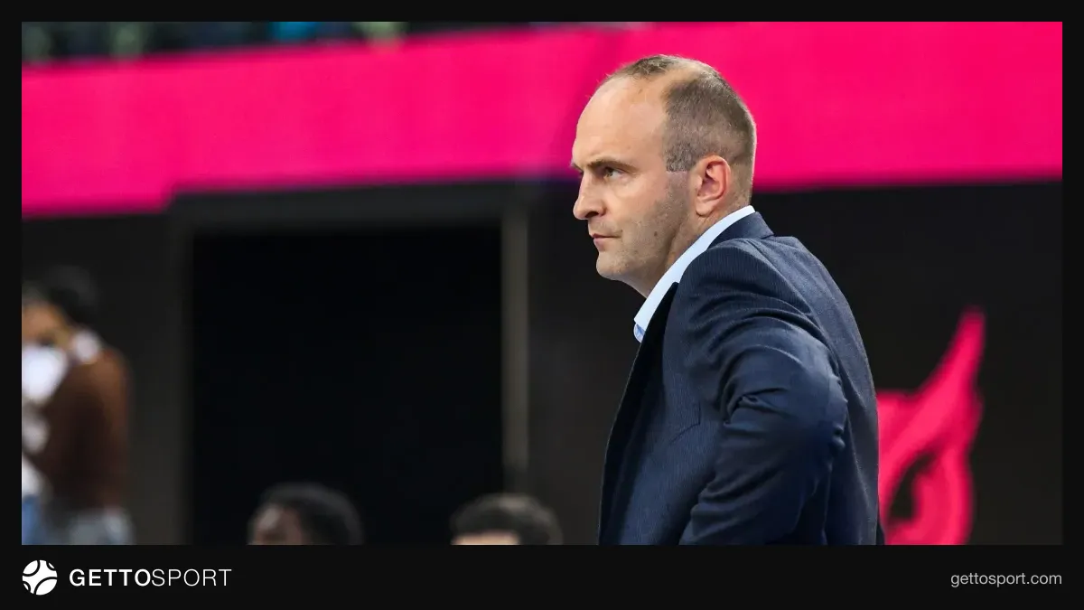Naxçıvan basketbol komandası və baş məşqçi Georgi Kondruseviç