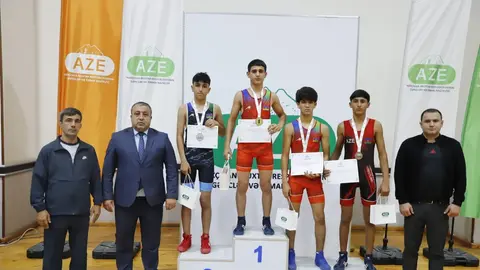 İlham Əliyev adına Olimpiya İdman Kompleksində sərbəst güləş yarışından görüntü