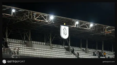 Palms Sports Arena önündə bilet satışı və azarkeşlər