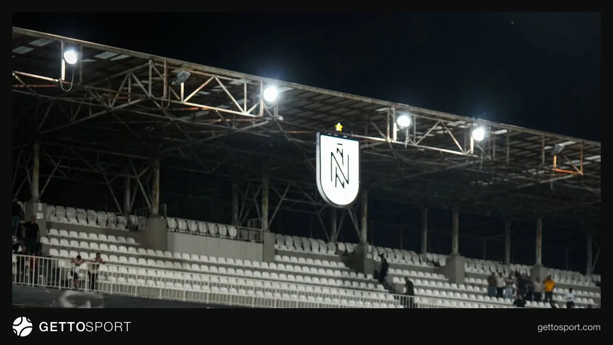 Palms Sports Arena önündə bilet satışı və azarkeşlər
