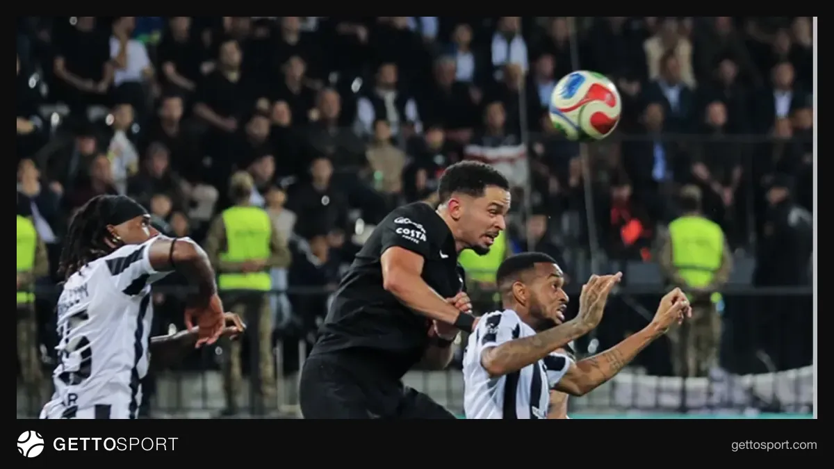 Neftçi və Sabah azarkeşləri ilə dolu stadiondan ümumi görüntü