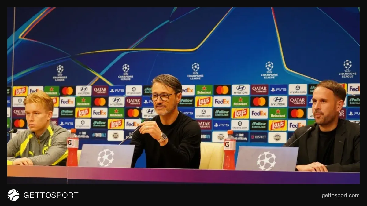 Niko Kovaç mətbuat konfransında çıxış edir