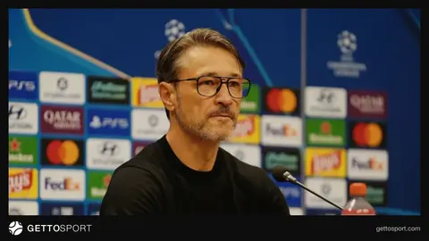 Niko Kovaç mətbuat konfransında danışır